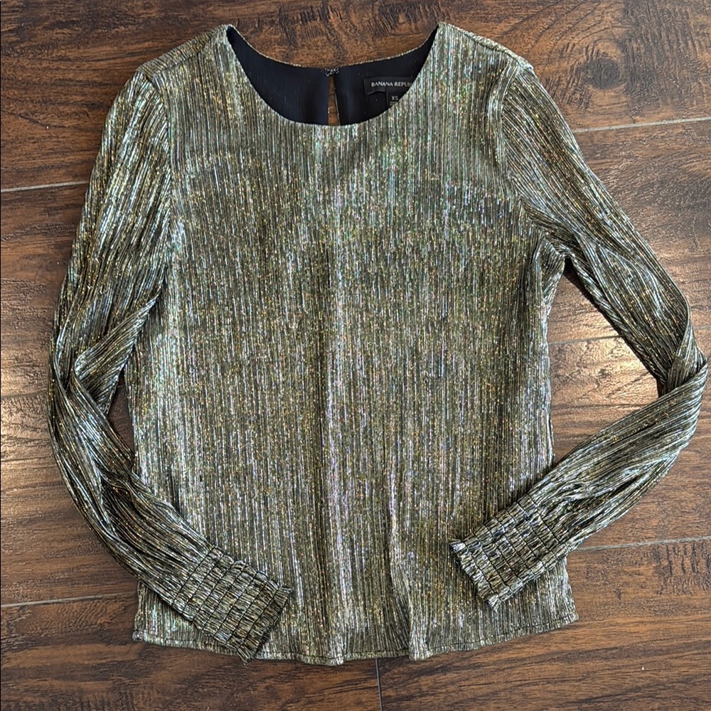 Banana Republic Olive Metallic Ribbed Long-Sleeve Top